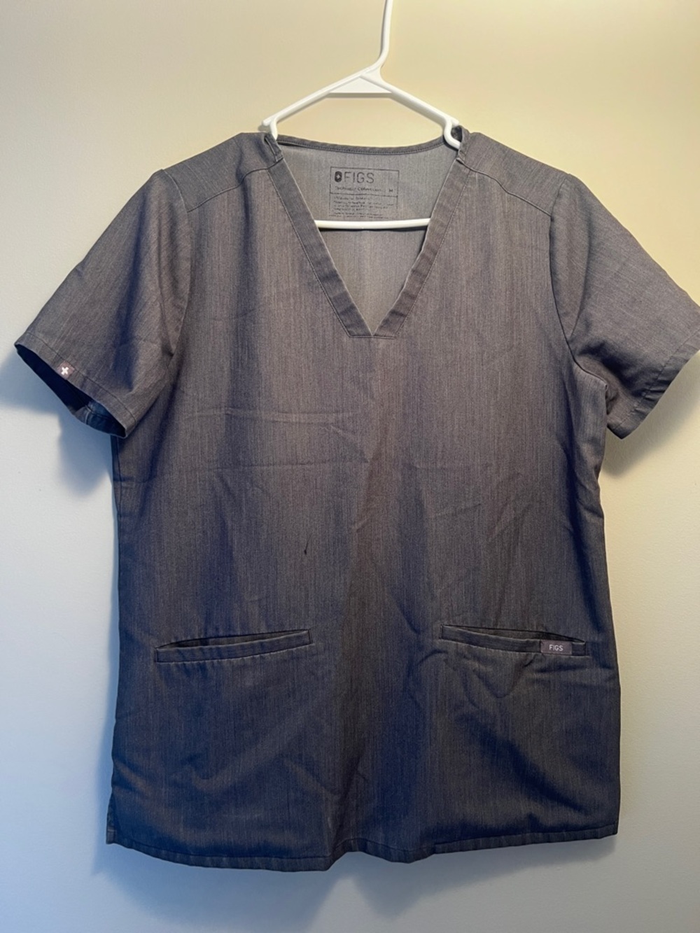 Figs V-Neck Scrub Top in Heathered Charcoal